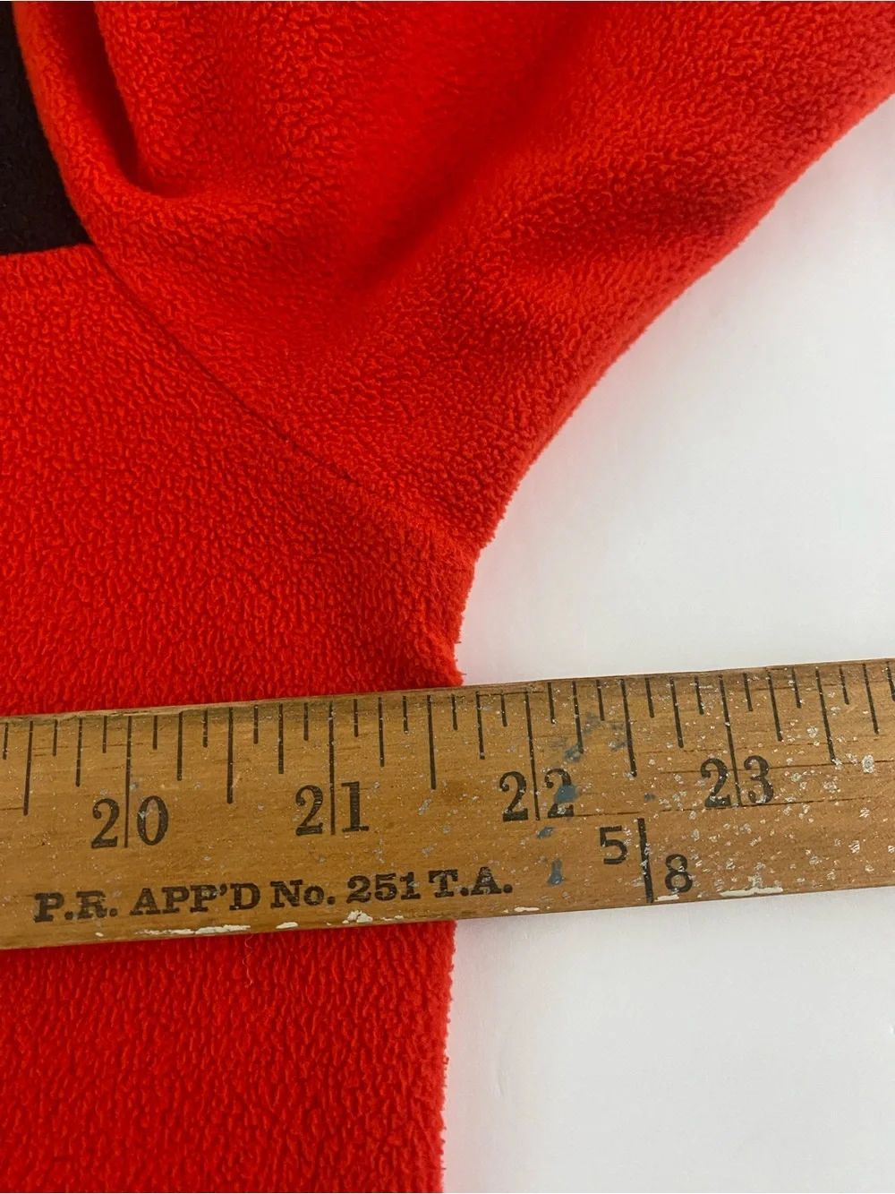 The North Face Men’s Fleece Men’s Medium Black & Red